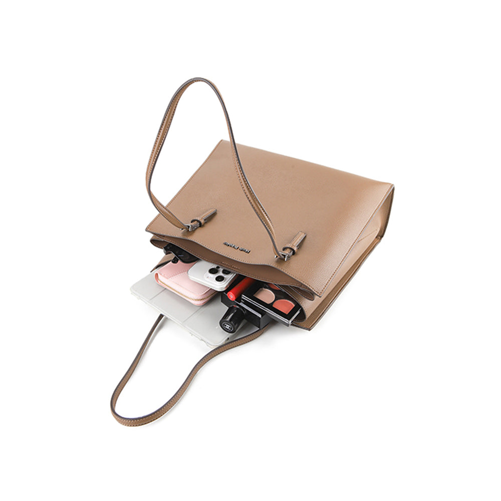 Hildah Shoulder