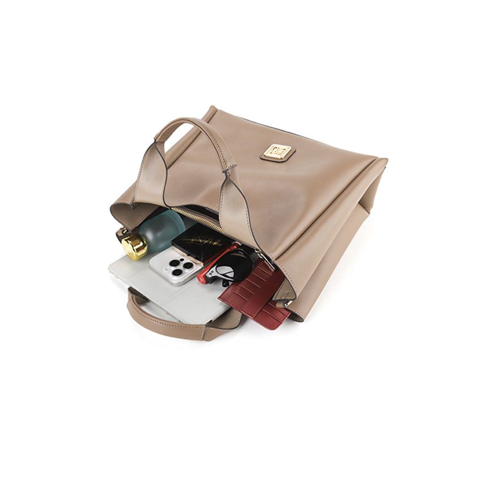 Everly Hobo (M)