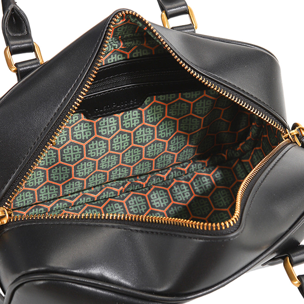 Claire Satchel