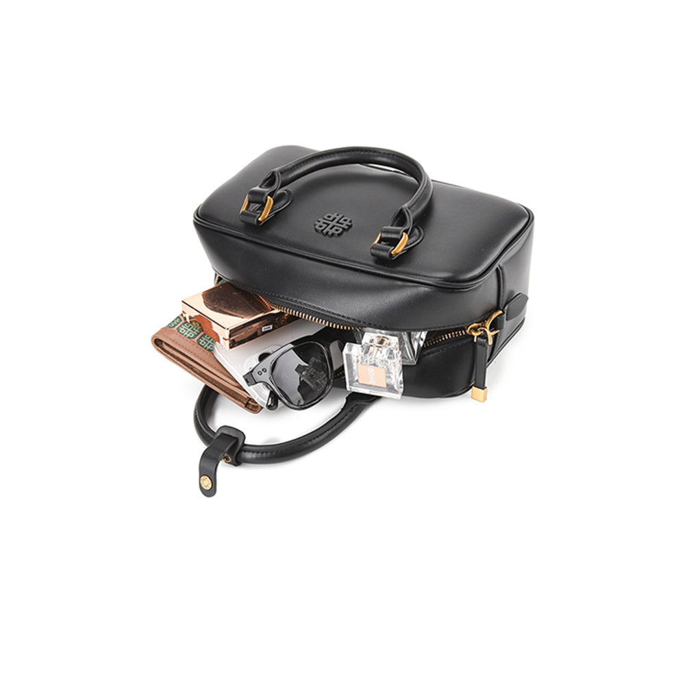 Claire Satchel