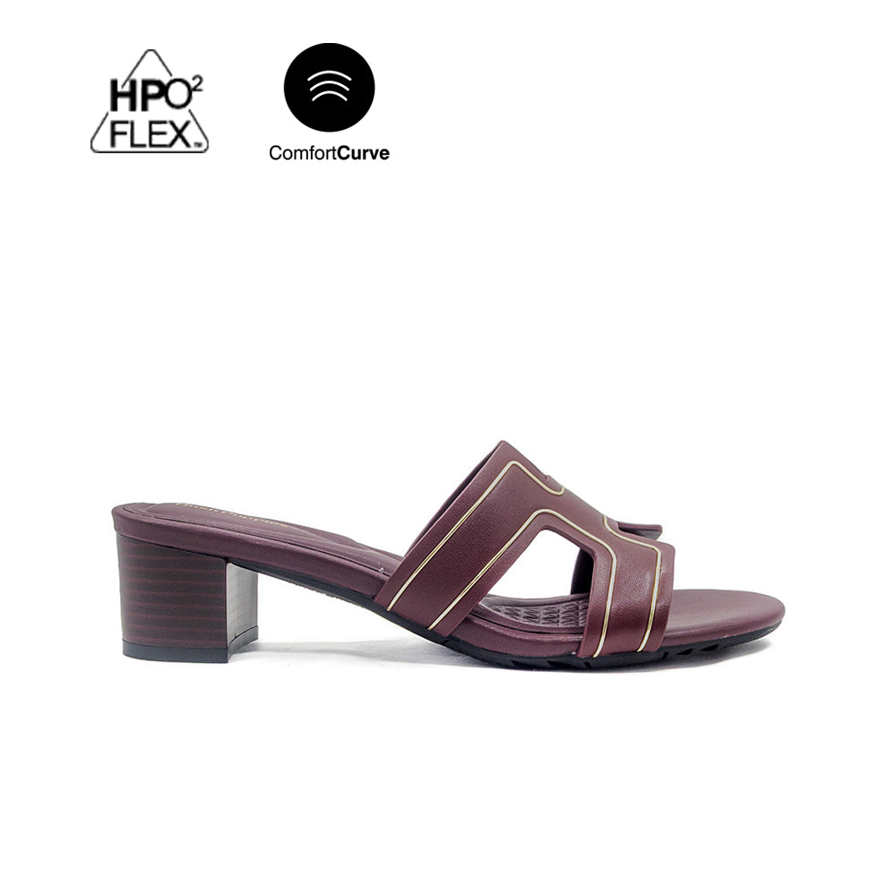 Derra Slip On