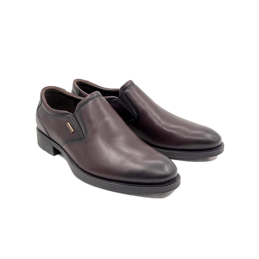 Atlas Slip On