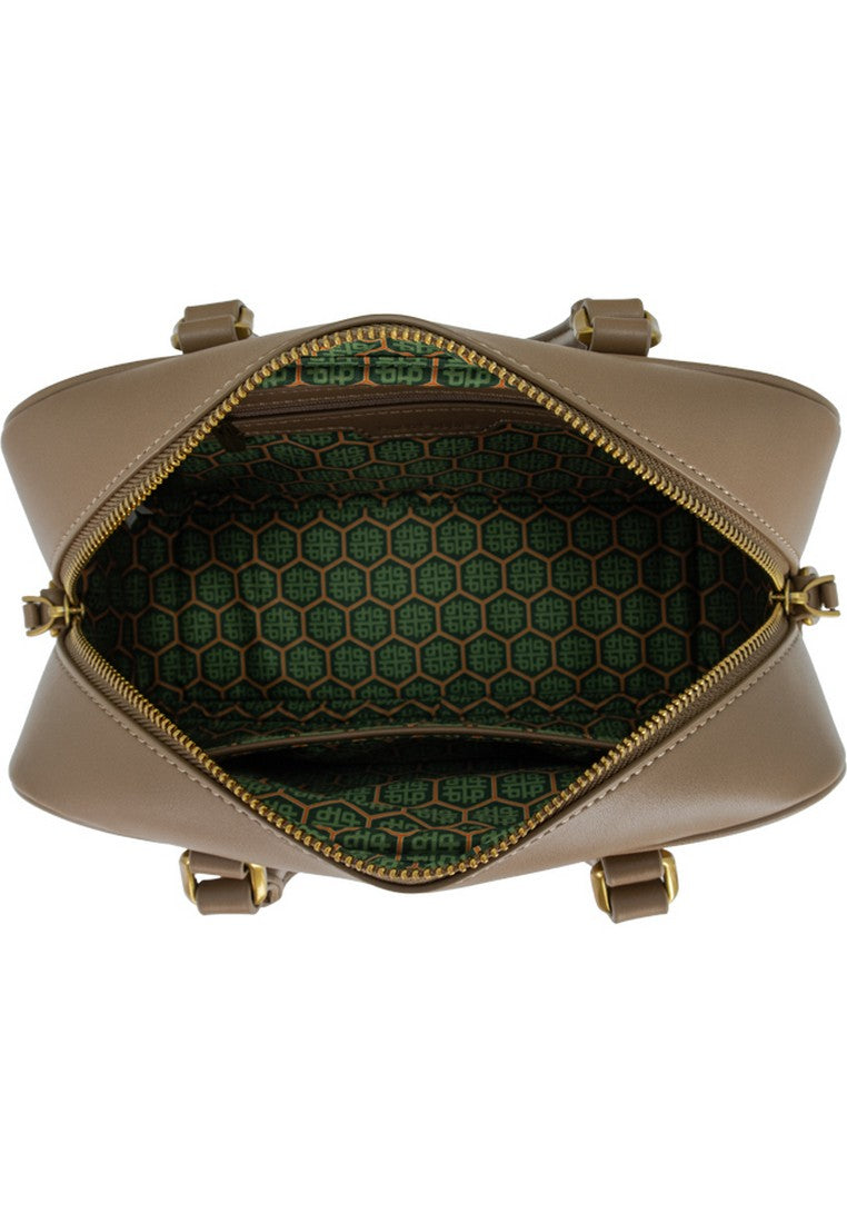 Claire Satchel
