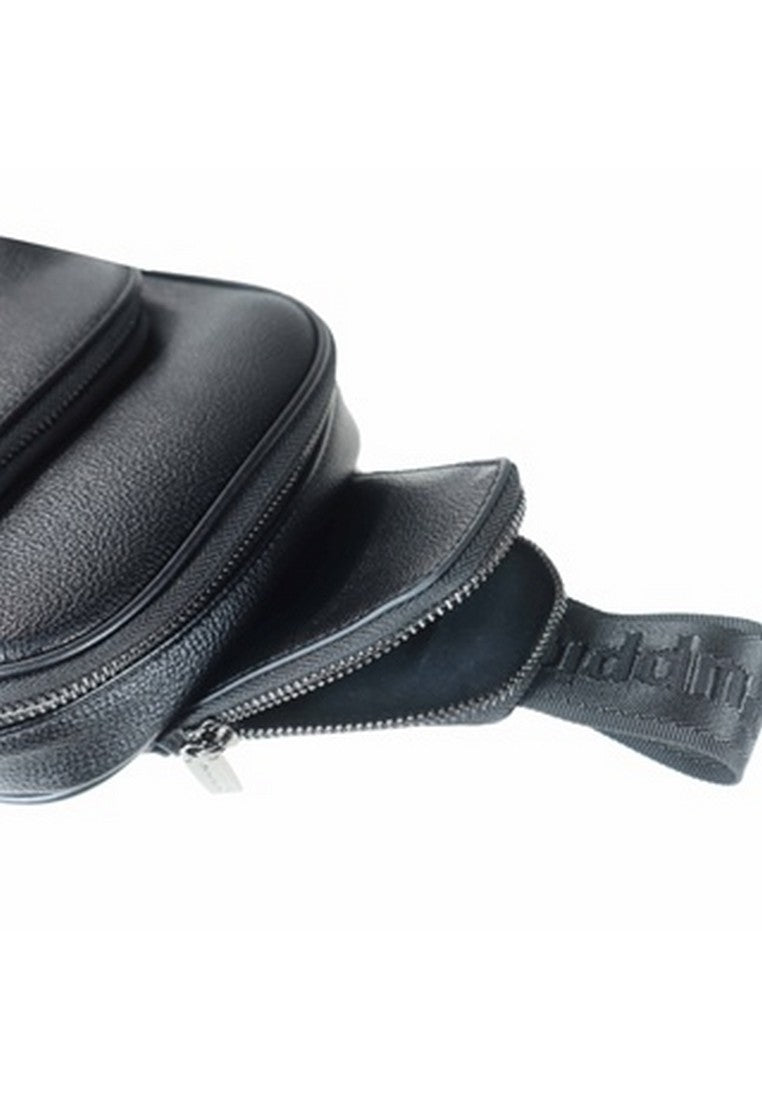 Levia Chest Bag