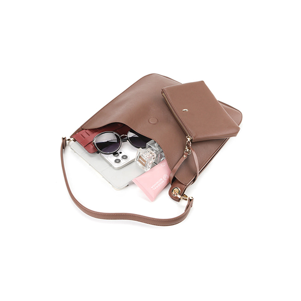 Maeve Hobo