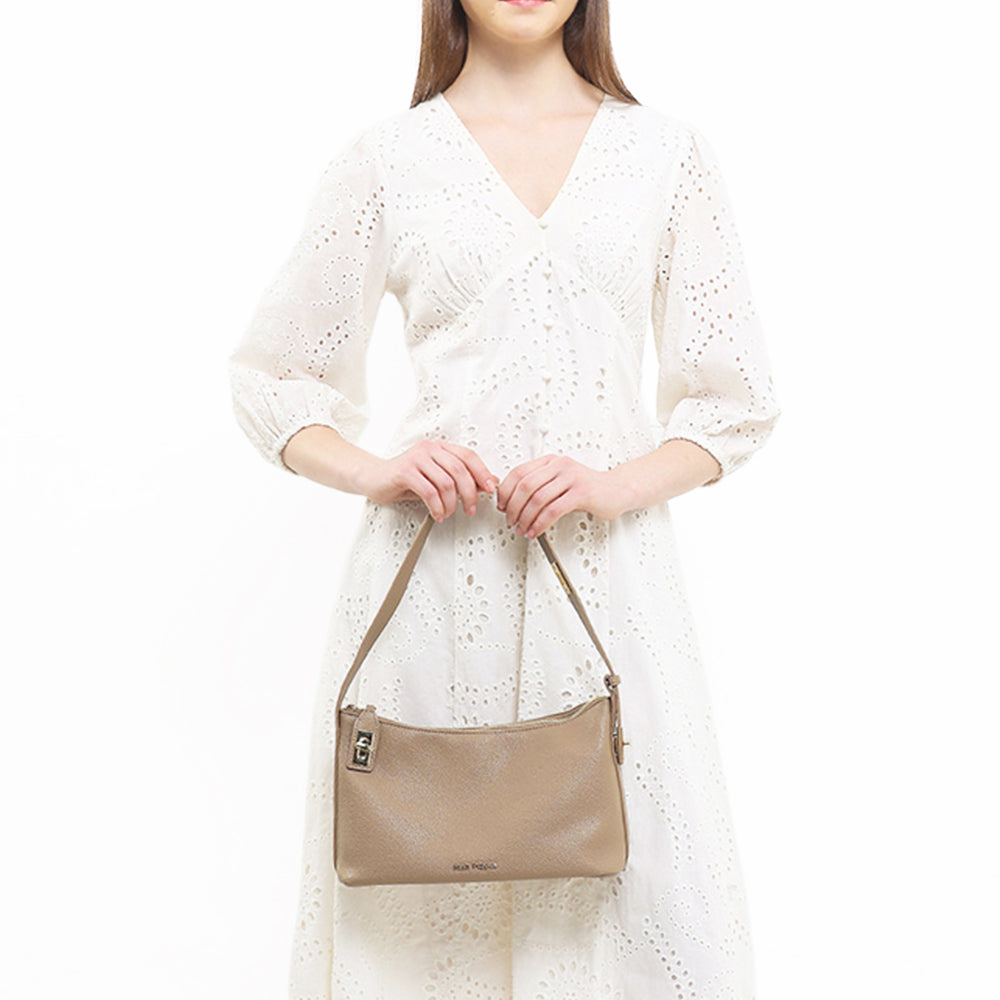 Lailene  Shoulder (M)