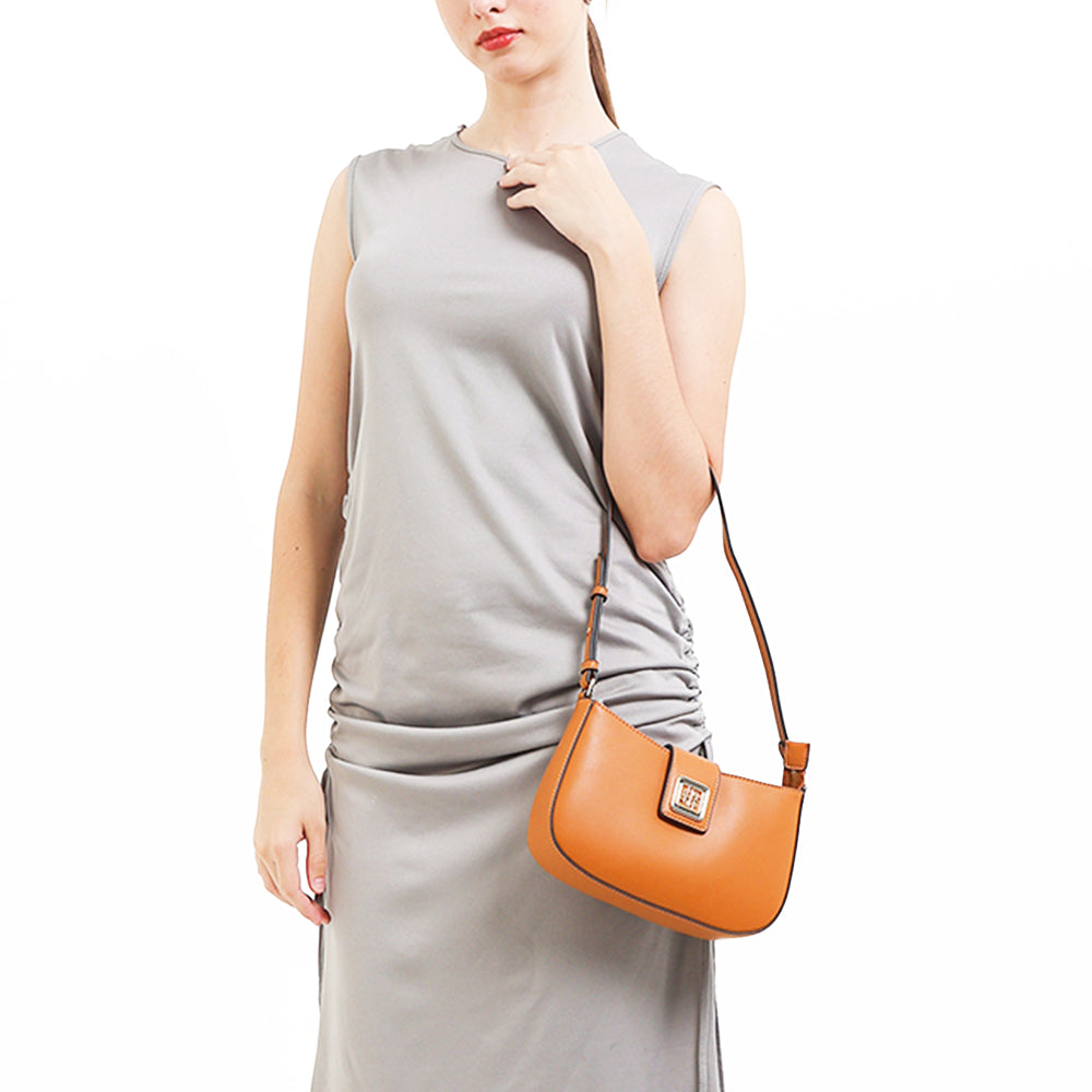 Everly Shoulder