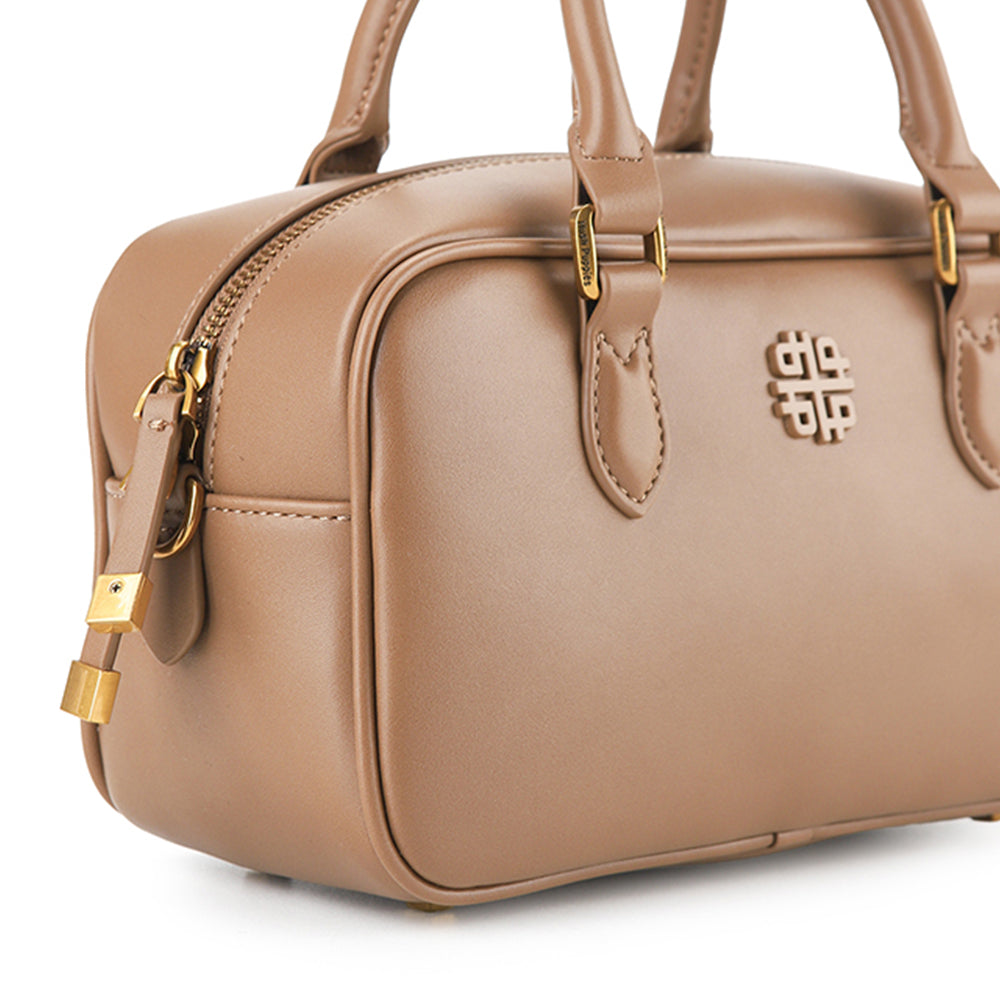 Claire Satchel