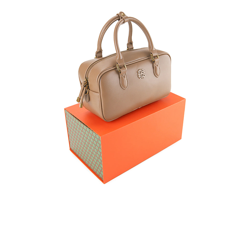 Claire Satchel