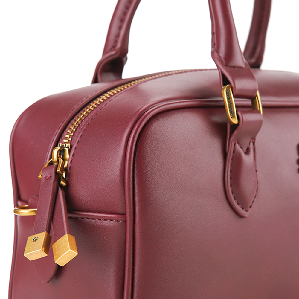 Claire Satchel