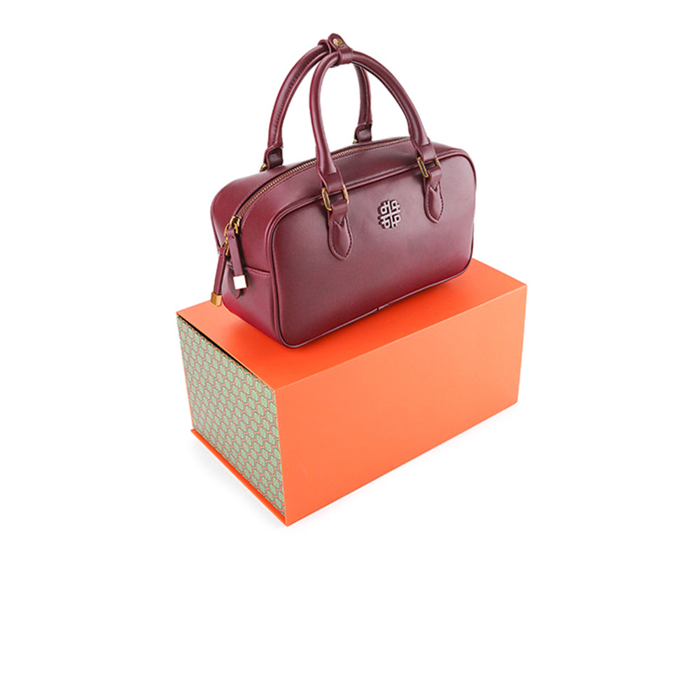 Claire Satchel
