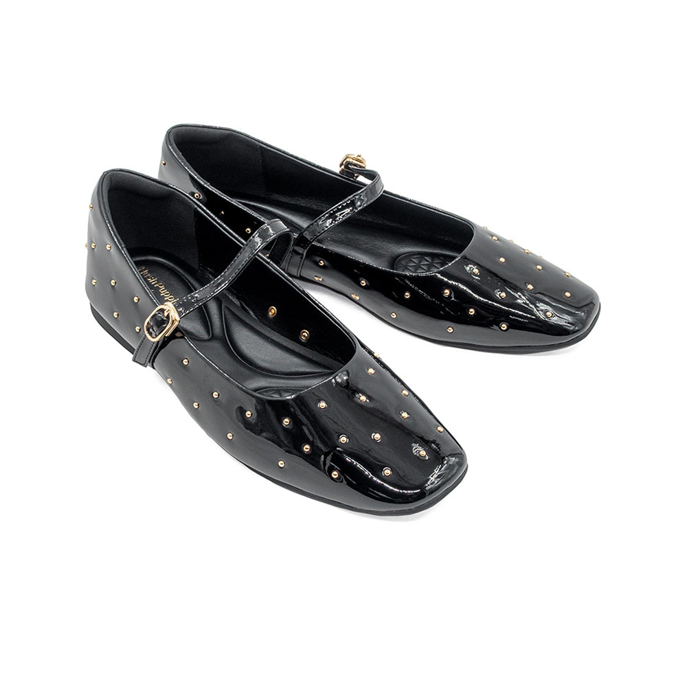 Aiko Studs