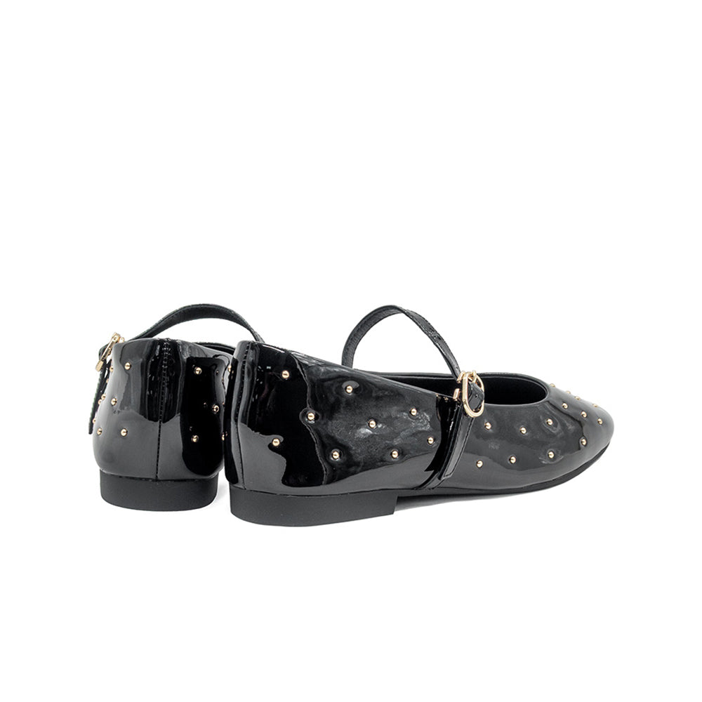 Aiko Studs