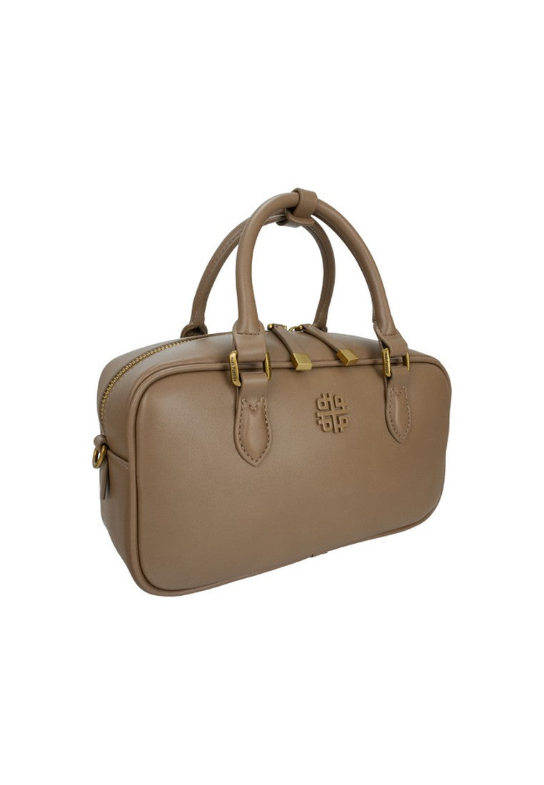 Claire Satchel